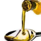 olive oil in sppon
